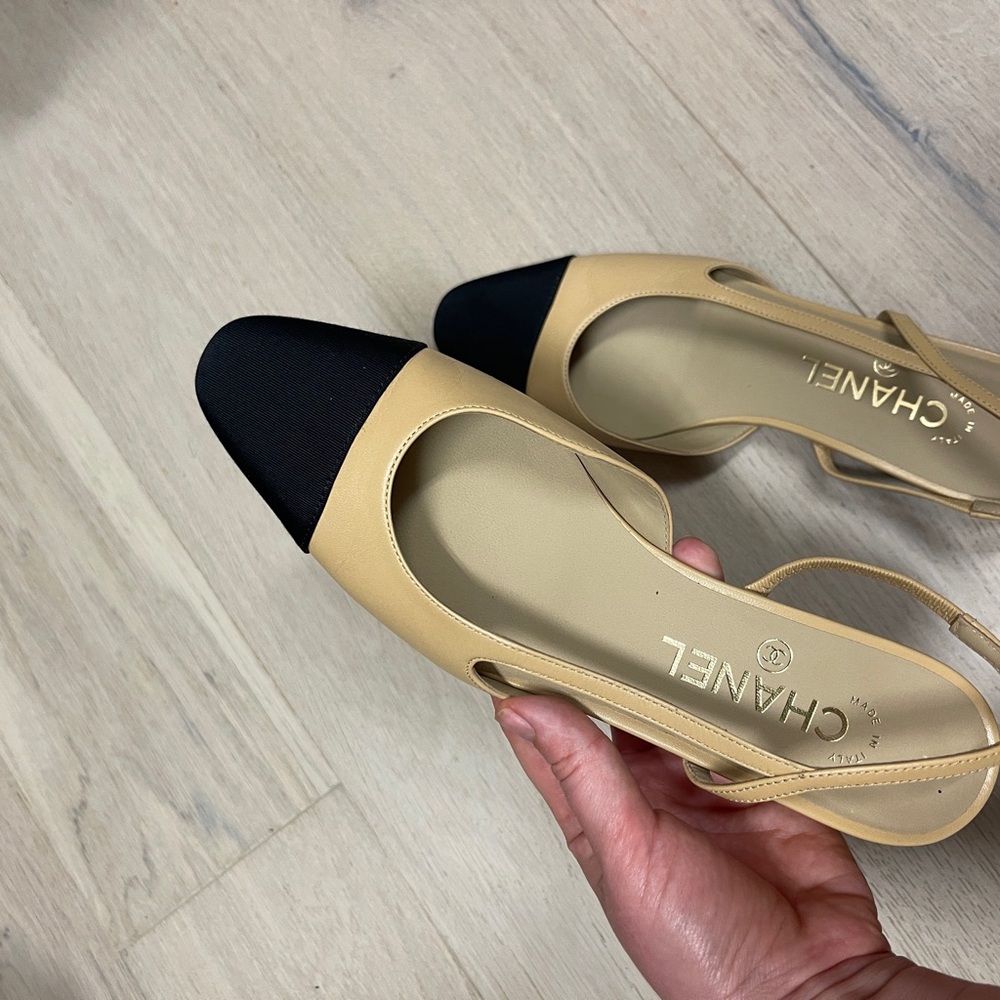 Chanel slingback flats beige